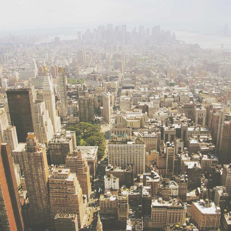 Taglio e cucitura del rivestimento in tessuto pregiato